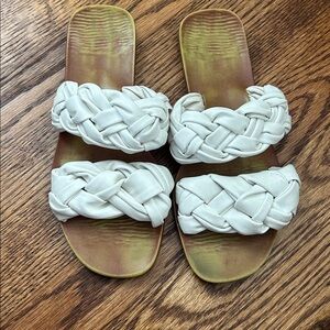 Rouge Helium White Braided Sandals